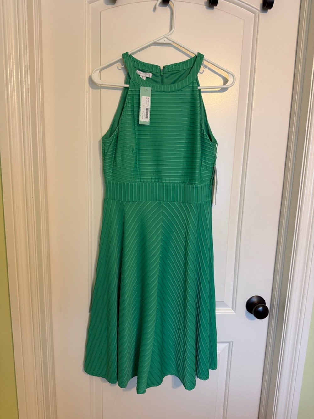 Elegant Green Sleeveless Dress